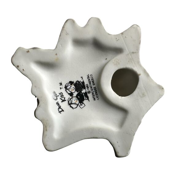 Dear God Kids Girl Sitting on a Stump Sharing Cookies with God Figurine 1982 - Picture 3 of 3